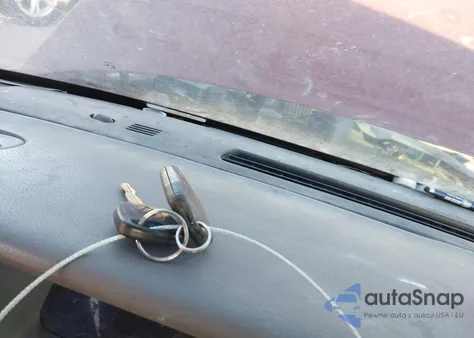 2000 Mercury Grand Marquis Ls z USA, uszkodzony, nr VIN 2MEFM75W2YX635317